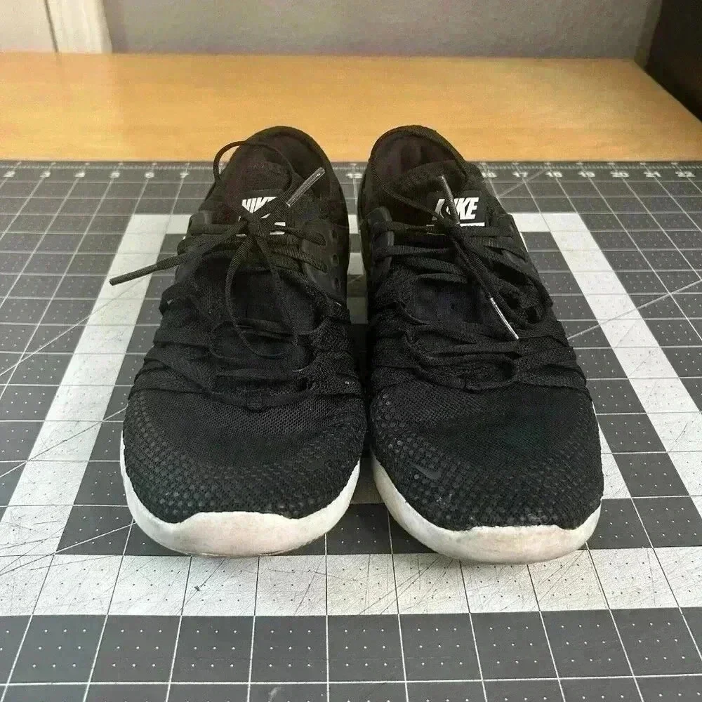 Nike Sneakers Womens Size 6.5 Free TR 7 904651-001 Black Running Shoes Athletic